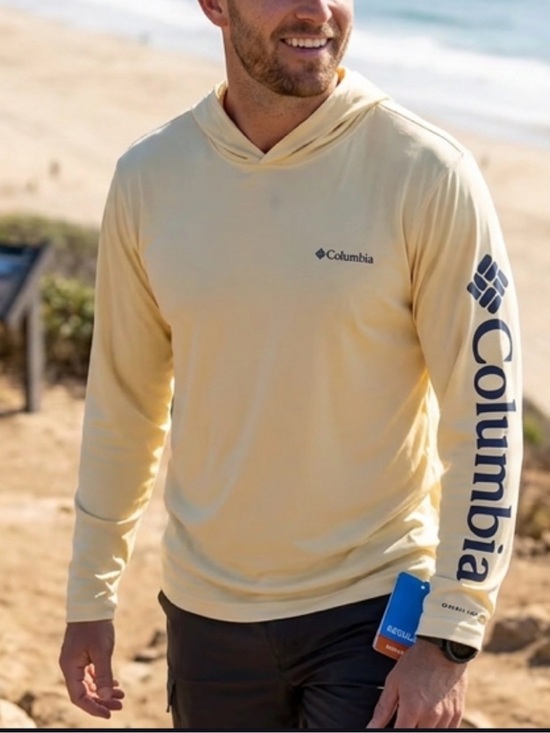 Columbia Other - Columbia Long Sleeve Hooded Sun Shirt in Pale Yellow